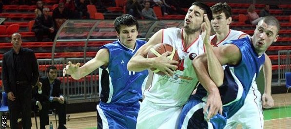 Varda slavila u Areni protiv Čelika