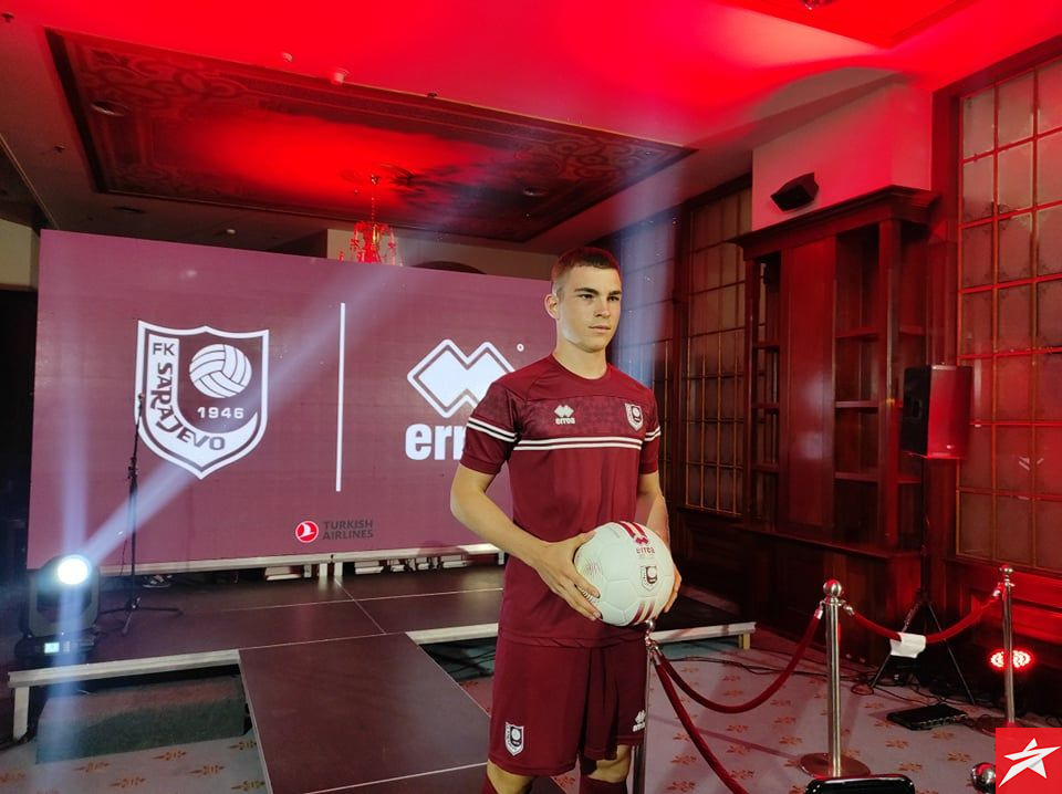 Predstavljeni Novi Dresovi Fk Sarajevo Mogu Tanov Povratak