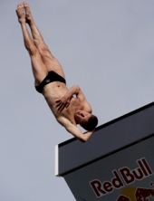 Startovala “Cliff Diving” serija Startovala “Cliff Diving” serija