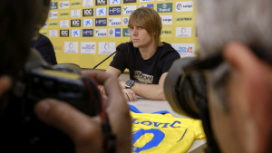 Alen Halilović potpisao, karijeru nastavlja na Otoku