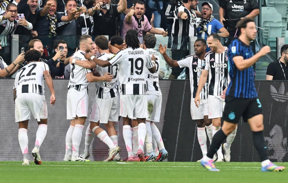 Nezapamćen derbi u Italiji, junak je tinejdžer iz Nikšića: Zabio je za veliku pobjedu Juventusa! Nezapamćen derbi u Italiji, junak je tinejdžer iz Nikšića: Zabio je za veliku pobjedu Juventusa!