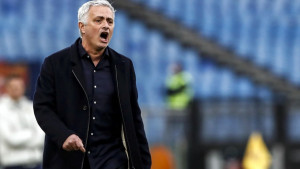 Mourinho bijesan na sudiju: "Da li bi to uradili Chielliniju ili Ibrahimoviću?"