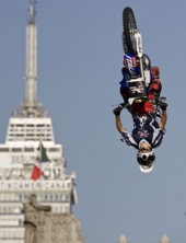 Starta nova turneja Red Bull X Fightersa Starta nova turneja Red Bull X Fightersa