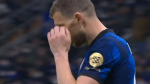 Scena koja najbolja pokazuje ko je i šta Edin Džeko na San Siru!