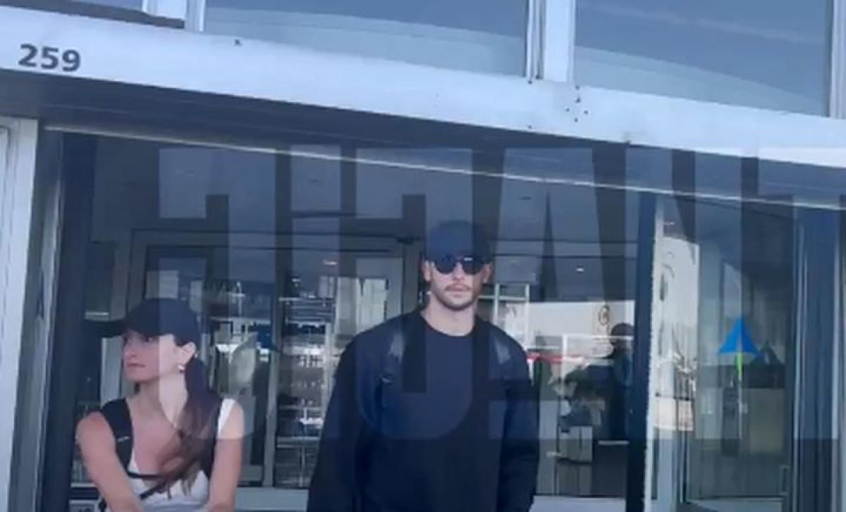 Barcelonino prvo ljetno pojačanje! Već je stigao u grad, fotoreporteri ga "uhvatili" na aerodromu Barcelonino prvo ljetno pojačanje! Već je stigao u grad, fotoreporteri ga "uhvatili" na aerodromu