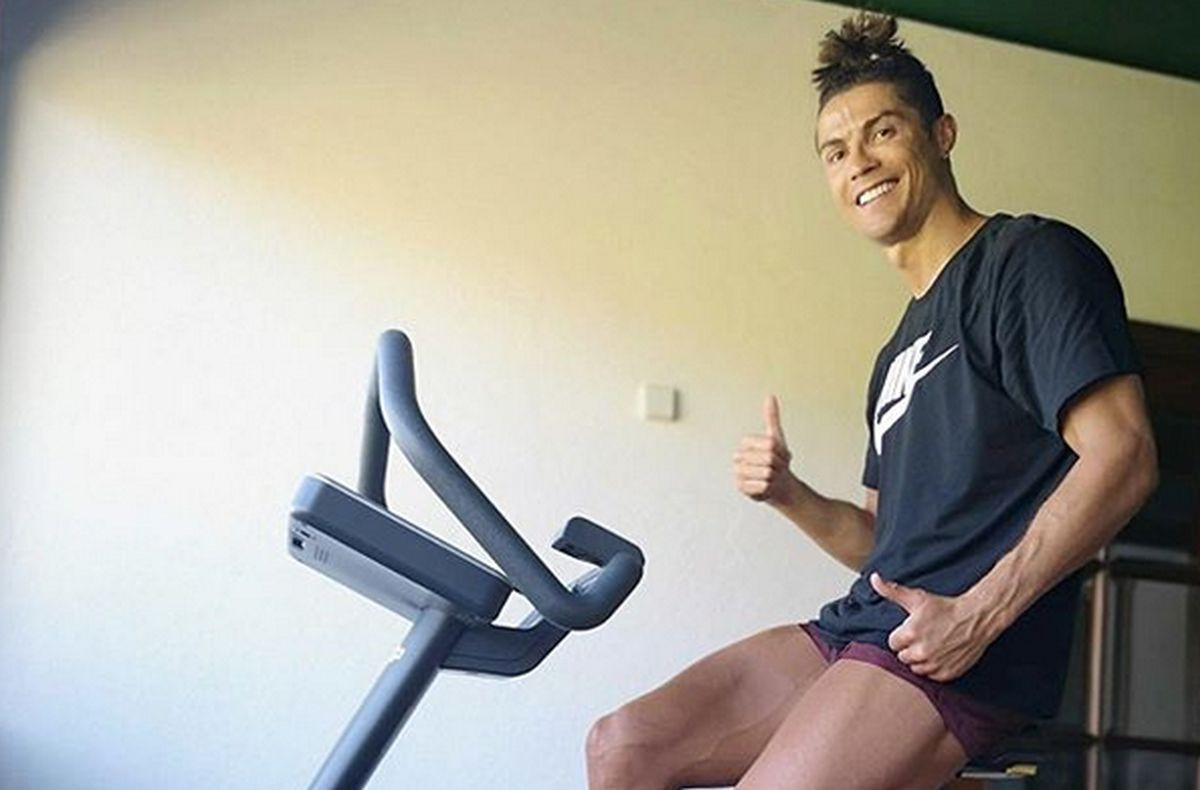 Ronaldove noge izgledaju kao da je upravo završio Tour de France 