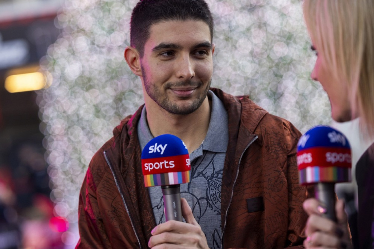 Vozač Formule 1 iznenadio javnost pojavljivanjem u Netflixovoj romantičnoj komediji Vozač Formule 1 iznenadio javnost pojavljivanjem u Netflixovoj romantičnoj komediji