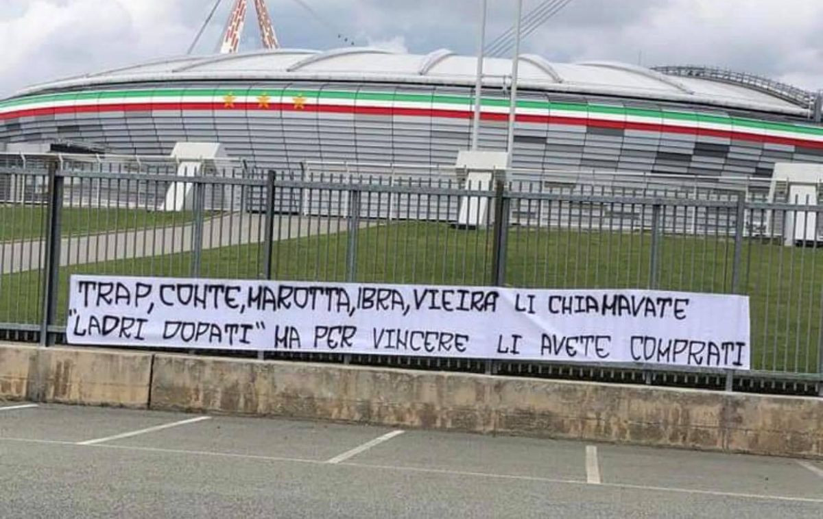 Intera je na ogradi Juventusovog stadiona dočekao brutalno iskren transparent Intera je na ogradi Juventusovog stadiona dočekao brutalno iskren transparent