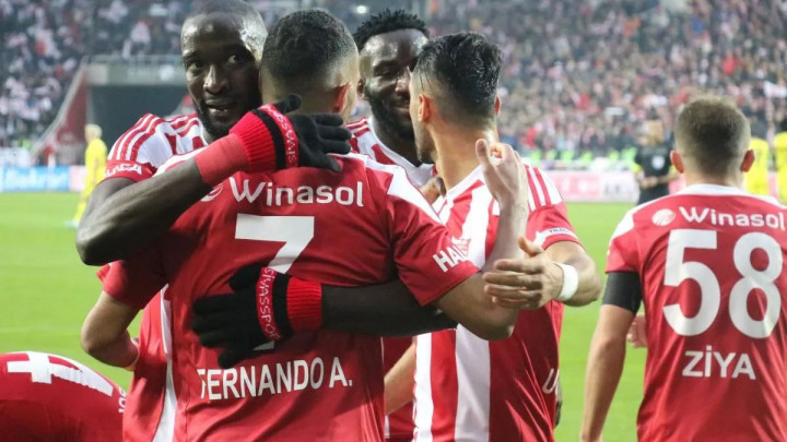 'Turski Leicester' nastavlja da gazi ka tituli prvaka