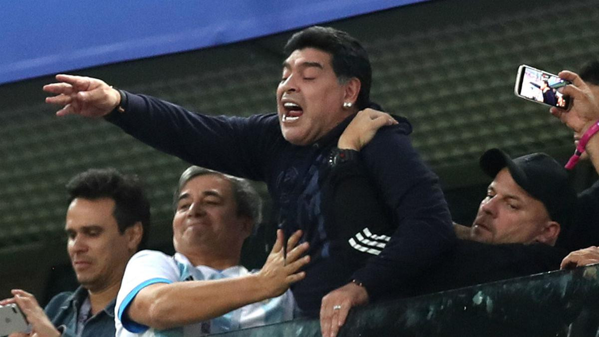 Otišao na operaciju, a nikome nije ništa rekao: Maradona se javio iz bolnice