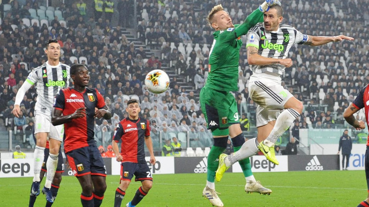 Šest crvenih kartona, Romino "demoliranje" Udinesea i Ronaldov penal za pobjedu Juventusa