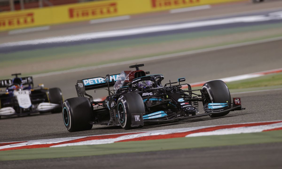Britanac slavio u Bahreinu: Žestok okršaj Hamiltona i Verstappena za fantastičan početak nove sezone