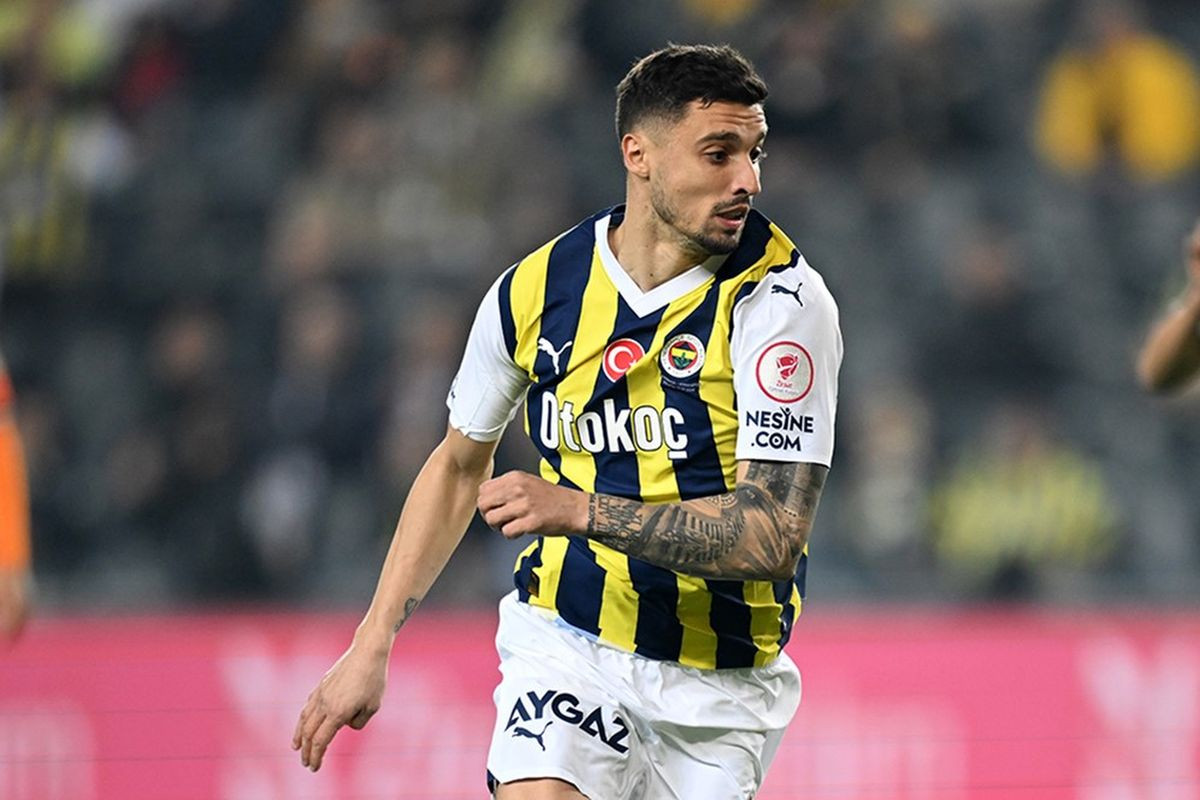 Rade Krunić odlazi iz Fenerbahčea, ali i iz ozbiljnog fudbala - Pregovori su u završnoj fazi!