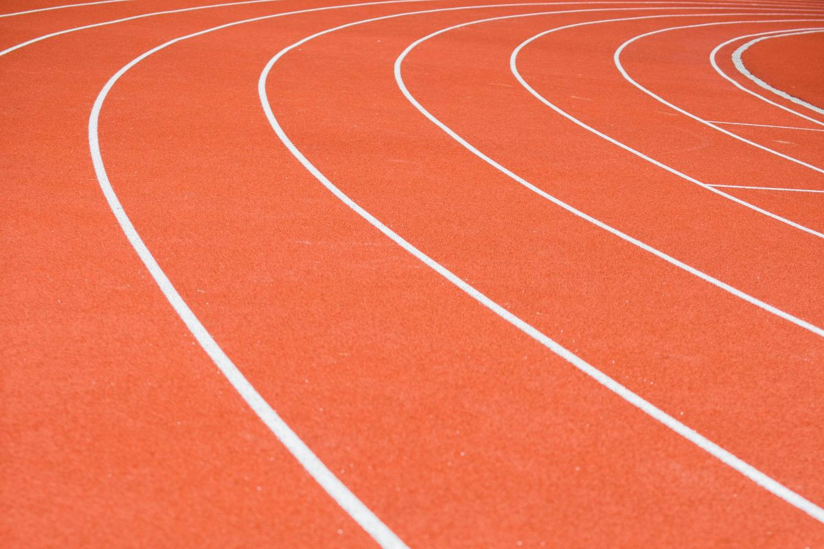 Horor! Atletičarka preminula pred ciljnu liniju na polumaratonu Horor! Atletičarka preminula pred ciljnu liniju na polumaratonu