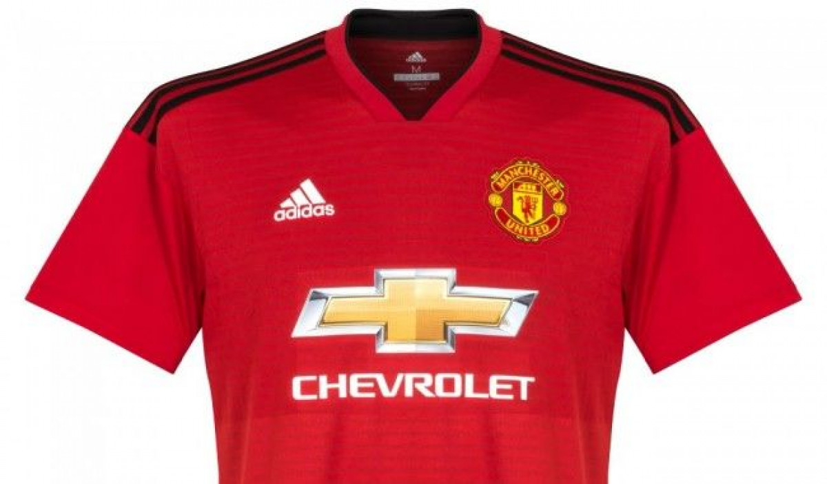 Novi dresovi Manchester Uniteda oduševili navijače: Dominiraju detalji iz 1999. godine