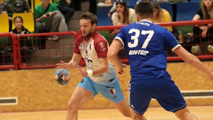 Vogošća protiv AEK-a, Gračanica u Češkoj