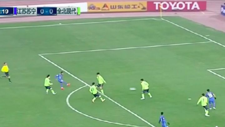 Alex Teixeira počeo isplaćivati uložene milione