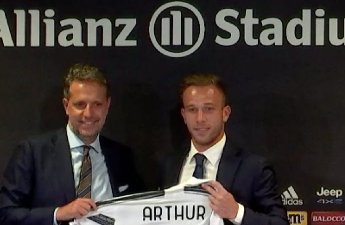 Arthur Melo predstavljen u Juventusu i izabrao broj zbog kojeg je u centru pažnje