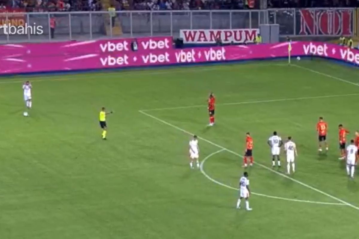 Kakav je to majstor: Modrić je uzeo loptu, a nekoliko sekundi kasnije... Kakav je to majstor: Modrić je uzeo loptu, a nekoliko sekundi kasnije...