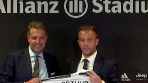 Arthur Melo predstavljen u Juventusu i izabrao broj zbog kojeg je u centru pažnje