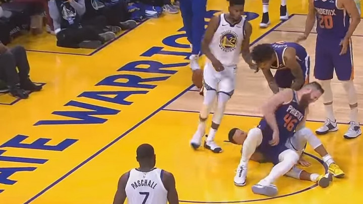 Warriorse kao da je neko prokleo: Težak lom ruke Stephena Curryja