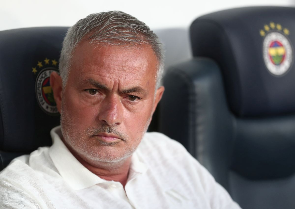 Jose Mourinho u svom stilu uputio brutalan komentar prema Galatasarayu Jose Mourinho u svom stilu uputio brutalan komentar prema Galatasarayu