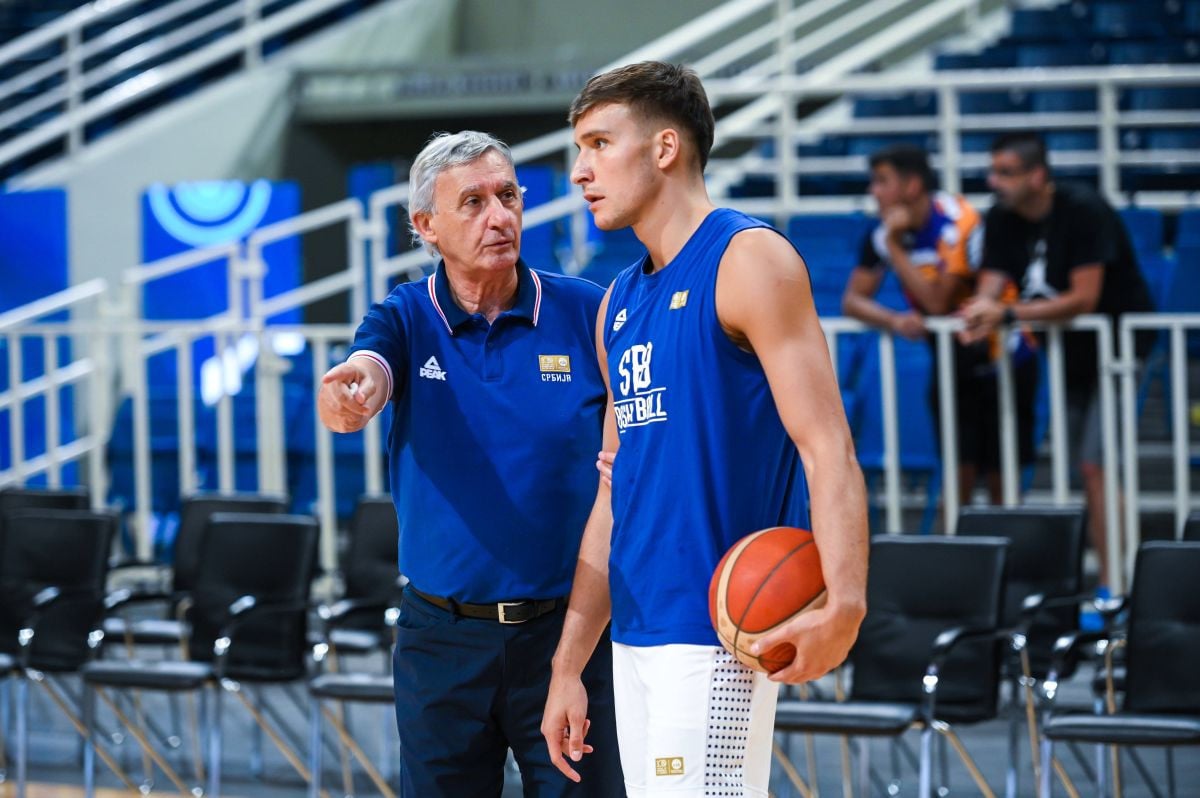 Pešić odavno nije bio tako ljut! Zna da je ostao bez Bogdanovića, ali takvom potezu se nije nadao Pešić odavno nije bio tako ljut! Zna da je ostao bez Bogdanovića, ali takvom potezu se nije nadao