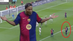 Na leđima 44 godine, a u nogama i dalje magija: Spektakularan gol Ronaldinha protiv legendi Reala!