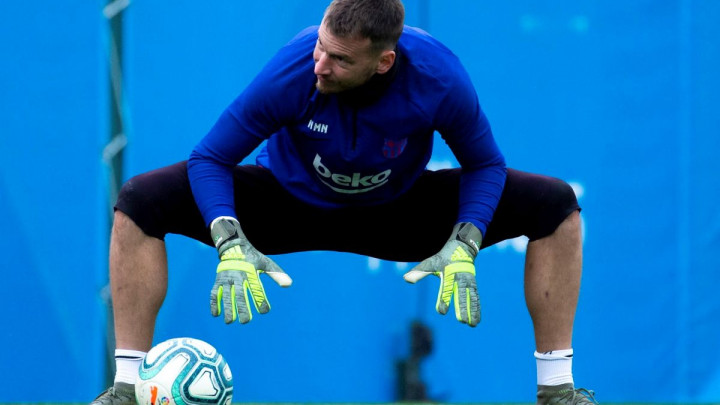 Barcelona bez Ter Stegena u Superkupu, Neto prvi golman
