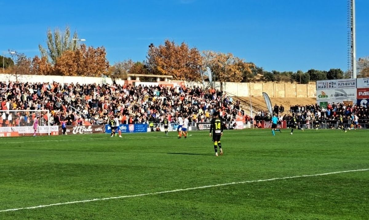 Mali stadion, fudbalski praznik i senzacija u režiji kluba iz četvrte lige Mali stadion, fudbalski praznik i senzacija u režiji kluba iz četvrte lige