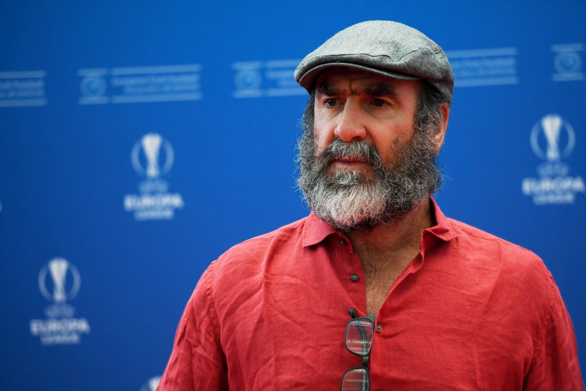 Cantona žestoko prozvao Manchester United zbog Fergusona: "Svi idete u veliku vreću gov**a" Cantona žestoko prozvao Manchester United zbog Fergusona: "Svi idete u veliku vreću gov**a"