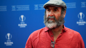 Cantona žestoko prozvao Manchester United zbog Fergusona: "Svi idete u veliku vreću gov**a"