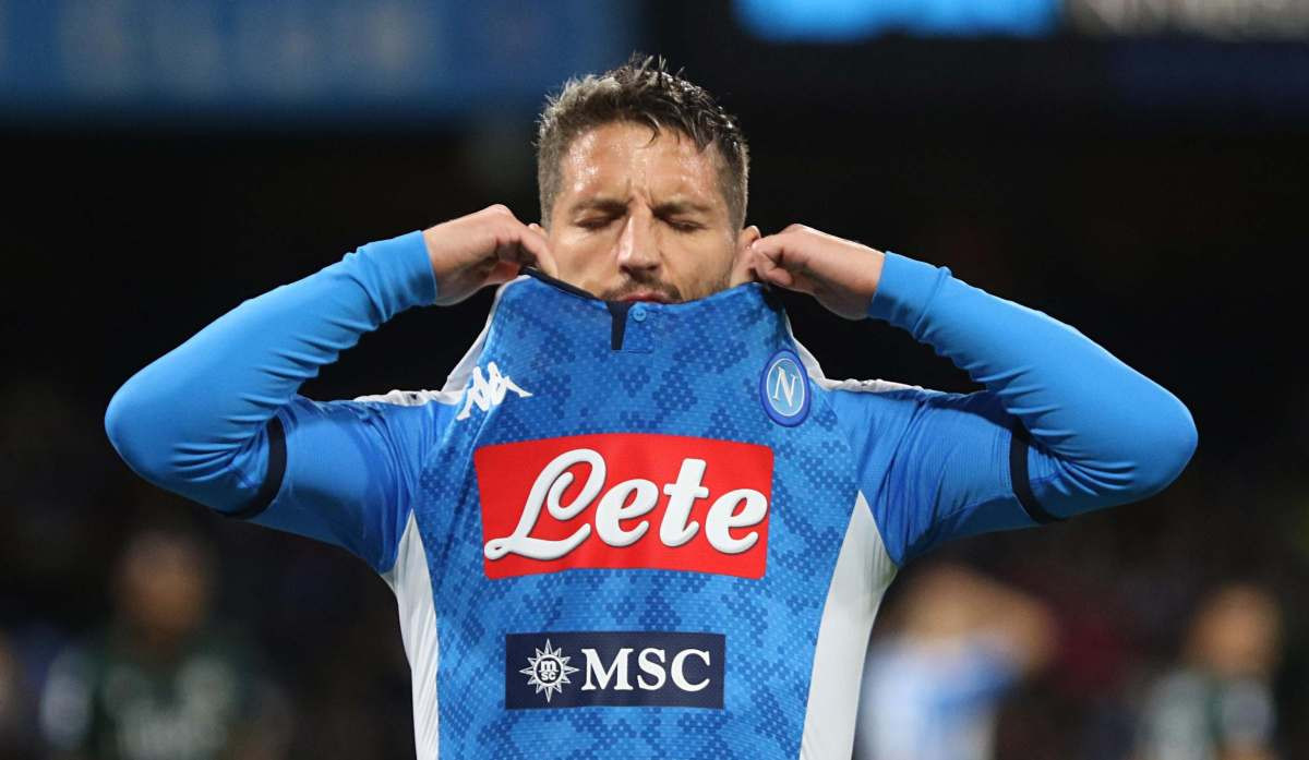 Mertens potpisuje novi ugovor s Napolijem Mertens potpisuje novi ugovor s Napolijem