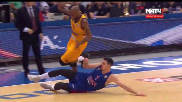 Rastali se De Colo i CSKA