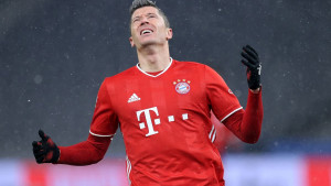 Golman Herthe je tek drugi čovjek koji je u Bundesligi odbranio penal Lewandowskom