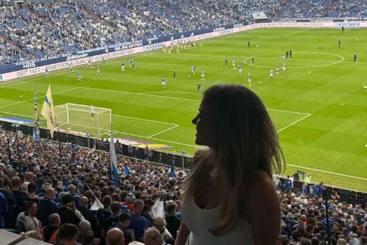 Derbi Schalke - Hertha pratila i najatraktinija novinarka na svijetu, zna se koga je bodrila