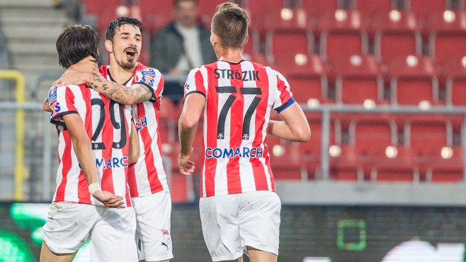 Spiker napravio pravi spektakl nakon uvreda s tribina: Božić je za četiri dana...