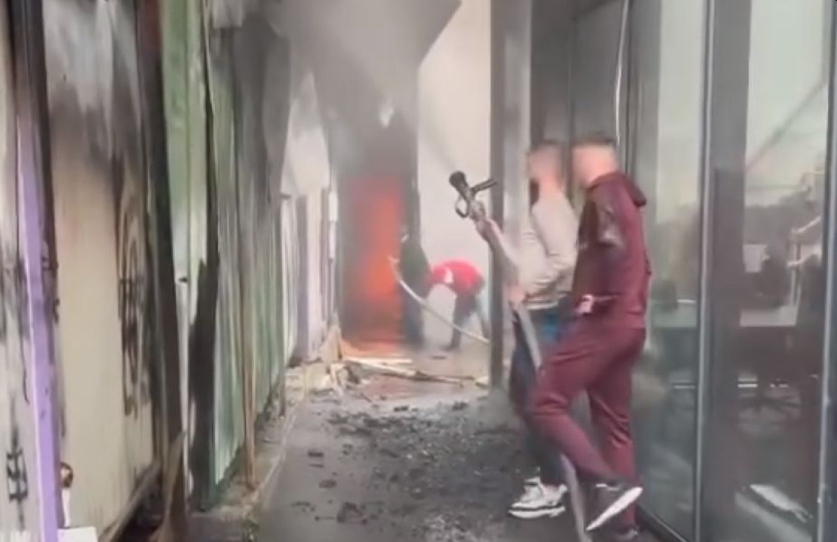 Požar "progutao" pijacu na Otoci, nekadašnji igrači Sarajeva herojskim činom oduševili sve