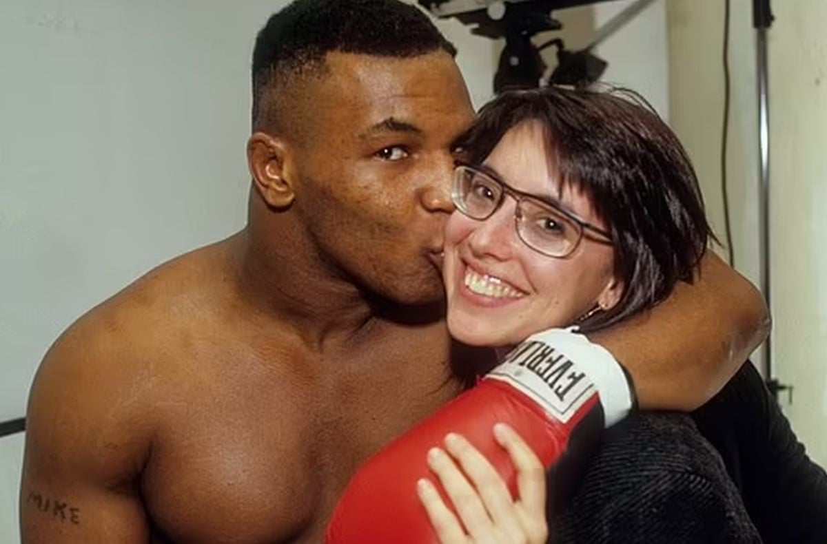 Fotografkinja tvrdi da ju je Tyson pokušavao "uhvatiti za grudi", imali su brojne seksualne odnose