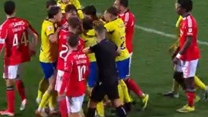 Haos u Portugalu: Ivanović zabio za pobjedu u nadoknadi, nastala tuča, Dediću crveni!