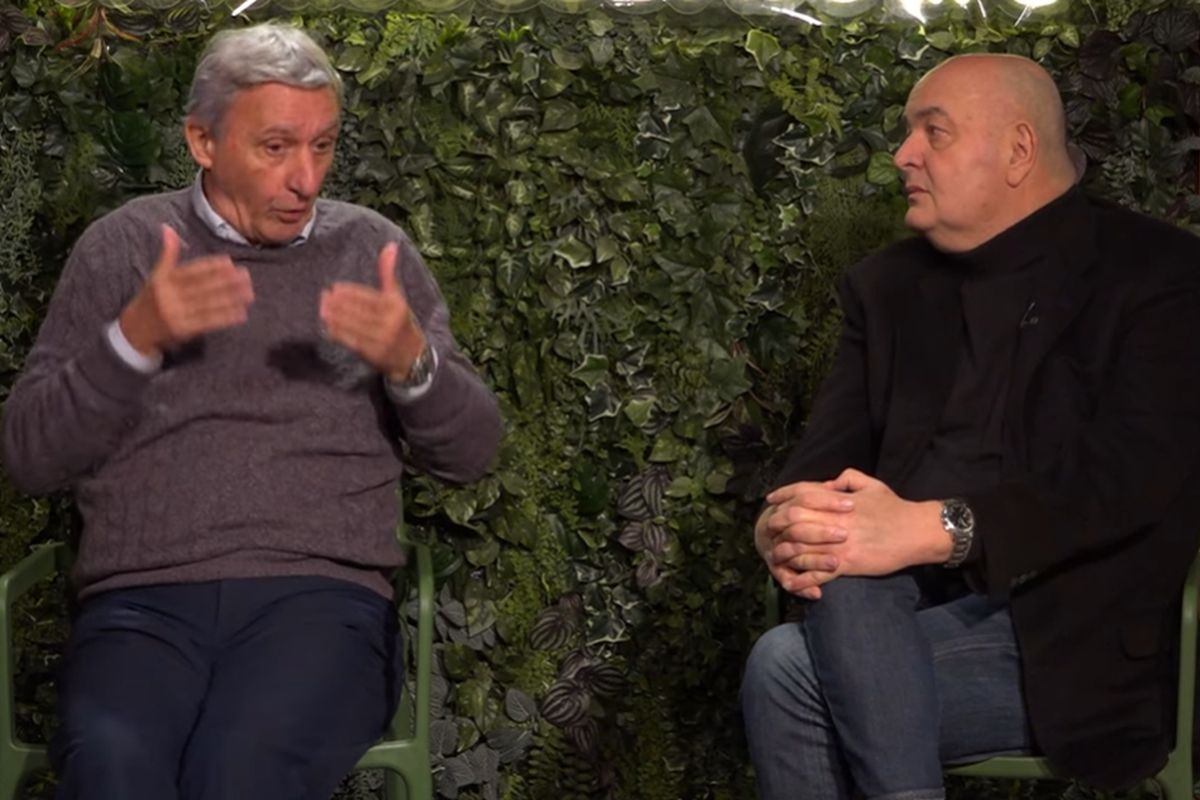Obračun trenerskih genijalaca, Kari se 'pravio Englez' i razljutio fanove: "Smrad, on kao ne zna..." Obračun trenerskih genijalaca, Kari se 'pravio Englez' i razljutio fanove: "Smrad, on kao ne zna..."