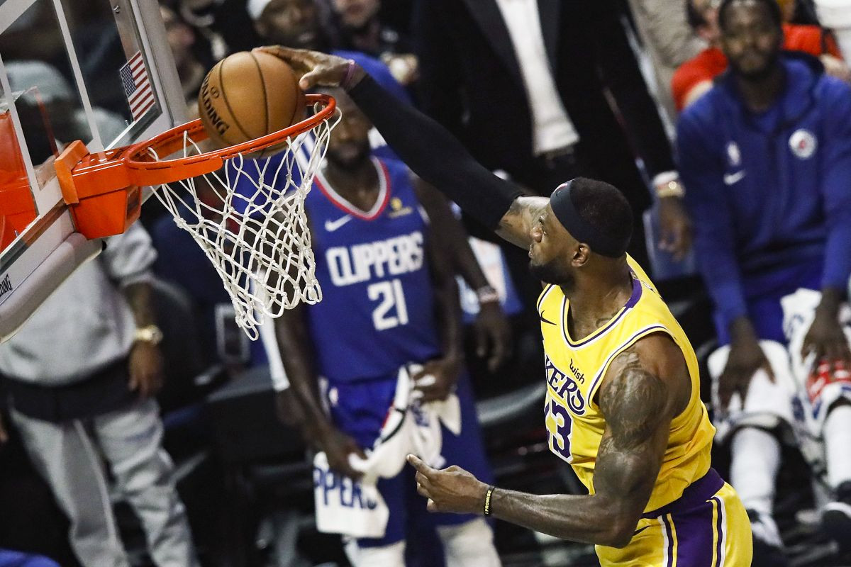 Najbolji potezi prve večeri u NBA ligi: LeBron dominira!