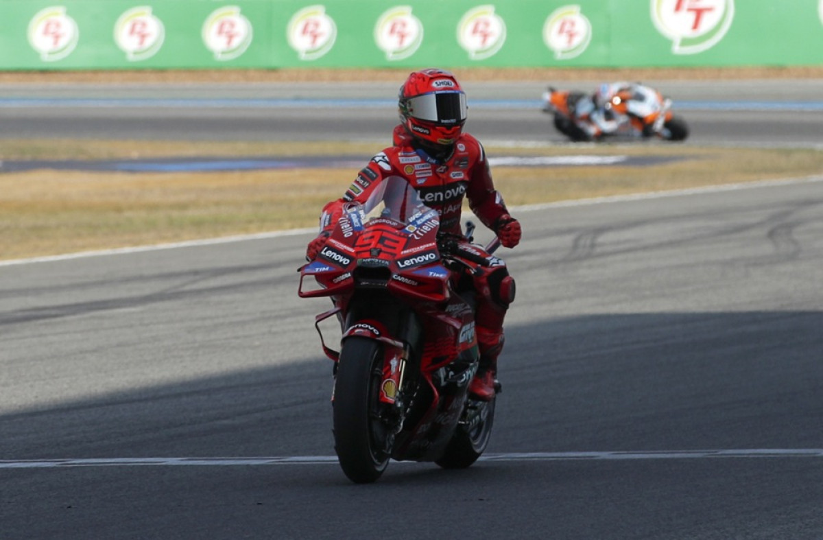 Marquez dominirao sprintom, Bagnaia treći – pravi spektakl na Buriramu Marquez dominirao sprintom, Bagnaia treći – pravi spektakl na Buriramu