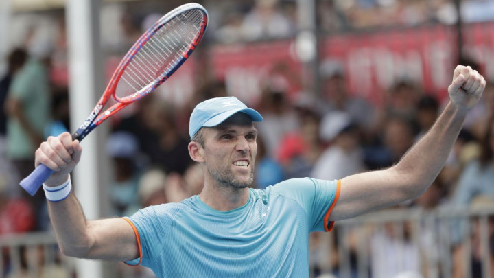 Karlović i Zverev u drugom kolu, Nishikori se spasio sramote u Melburnu