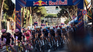 Okončan ovogodišnji Giro d'Italia, Red Bull F1 bolid obilježio posljednji dan u Rimu