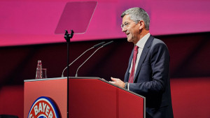 Haos na Skupštini Bayerna, navijači tražili ostavke, Hoeness tvrdi da nikada nije bilo gore!