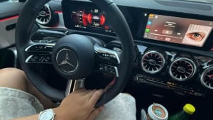 Raskalašeni život srpske zvijezde: Plata 500.000 eura, vozi zvijer od 100.000 eura, a tek mu je 20