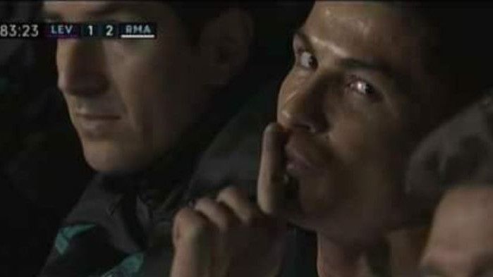 Ljutiti Ronaldo nakon izmjene "svađao" se s kamermanom
