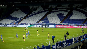 Schalke plovi ka Cvajti, jedan od čelnika kluba zbog prijetnji napušta klub