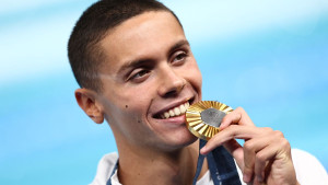 Balkansko tinejdžersko čudo oko vrata stavio olimpijsko zlato: U Parizu su mogli samo da mu se dive
